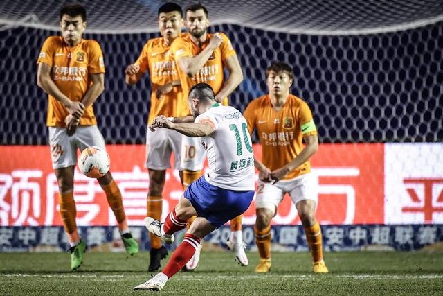 特伦特一年底薪合同加盟雄鹿 上赛季场均14分